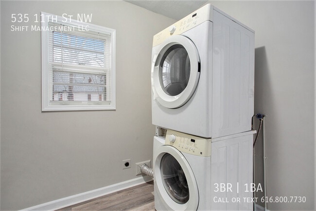 Foto del edificio - 535 11th St NW