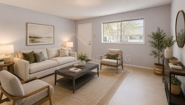 Building Photo - Large Move-In Ready Studio Apartment Near Kirtland AFB