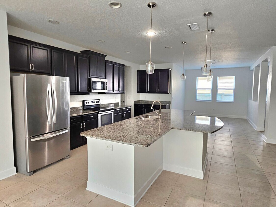 4 br, 3.5 bath House 10457 Waterstone Dr House Rental in Riverview