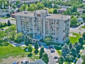 Building Photo - 162-162 Martindale Rd