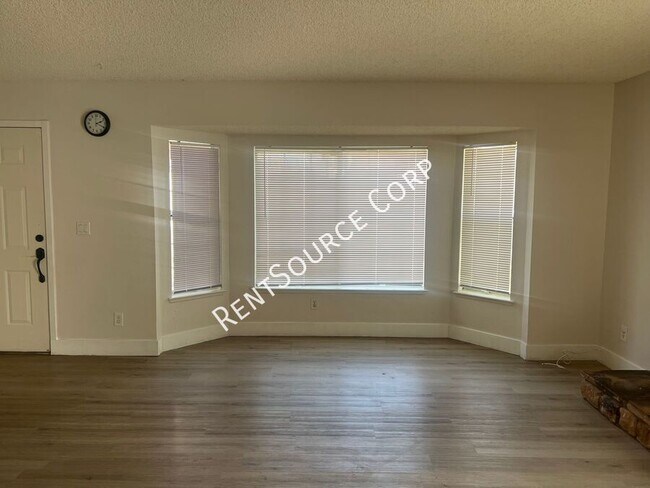 Foto del edificio - 43837 David St