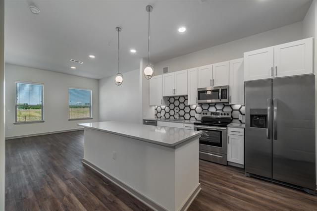 Building Photo - 2060 Texas Plaza Dr