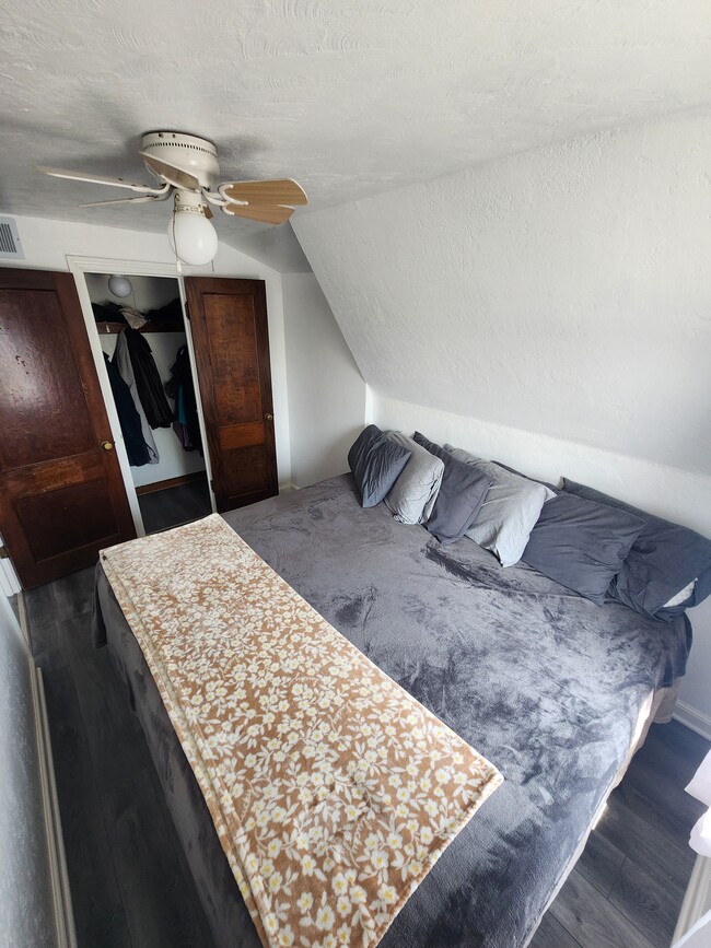 Primary Bedroom - 821 Enterprise St