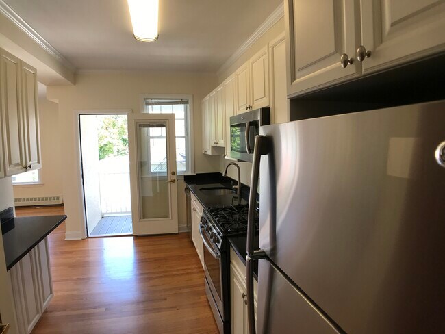 Building Photo - 65 Langdon St