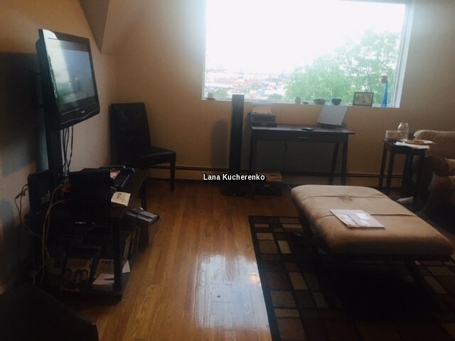 Foto del edificio - 8 Munroe St