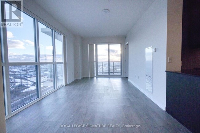 Photo du bâtiment - 50 Thomas Riley Rd