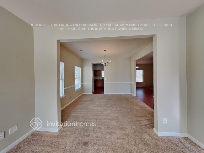 Building Photo - 3967 Rosebud Park Dr