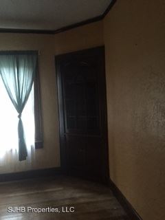 Building Photo - 206 Bell Ave