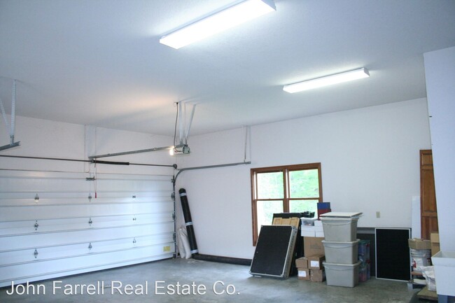 Building Photo - 3 br, 3 bath House - 3975 Aver Road