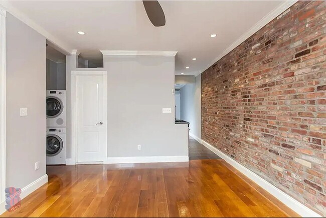 Foto del edificio - 336 East 18th Street