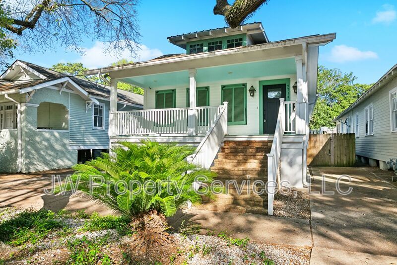 Primary Photo - 2714 Palmer Ave