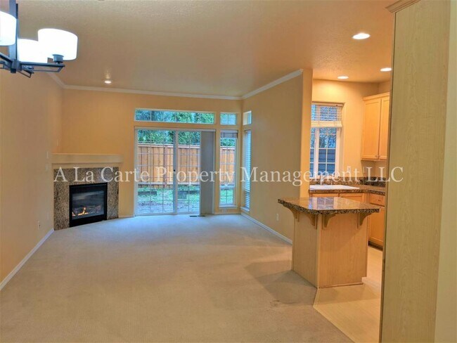 Building Photo - 15446 Stephanie Ct
