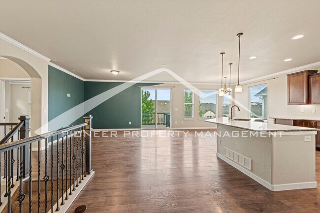 Foto del edificio - Luxury, Main Floor Ranch Home with EV Char...