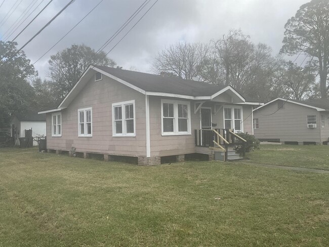 Photo - 4305 Byron Ave House