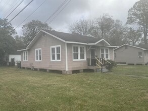 Building Photo - 4305 Byron Ave