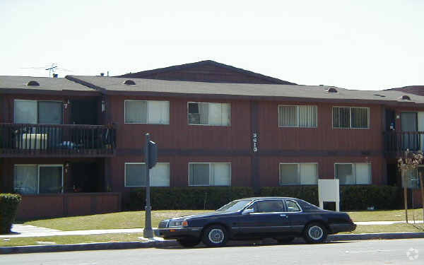 Primary Photo - 3618 W Orange Ave