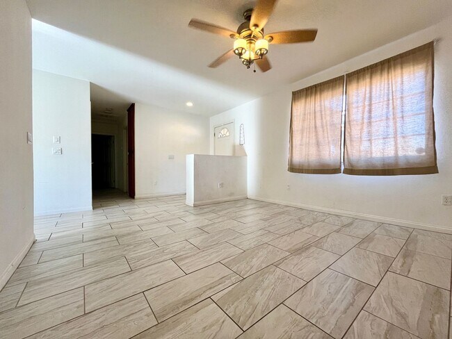 Foto del edificio - AVAILABLE NOW! LOVELY 2 Bed 2 Bath Home in...