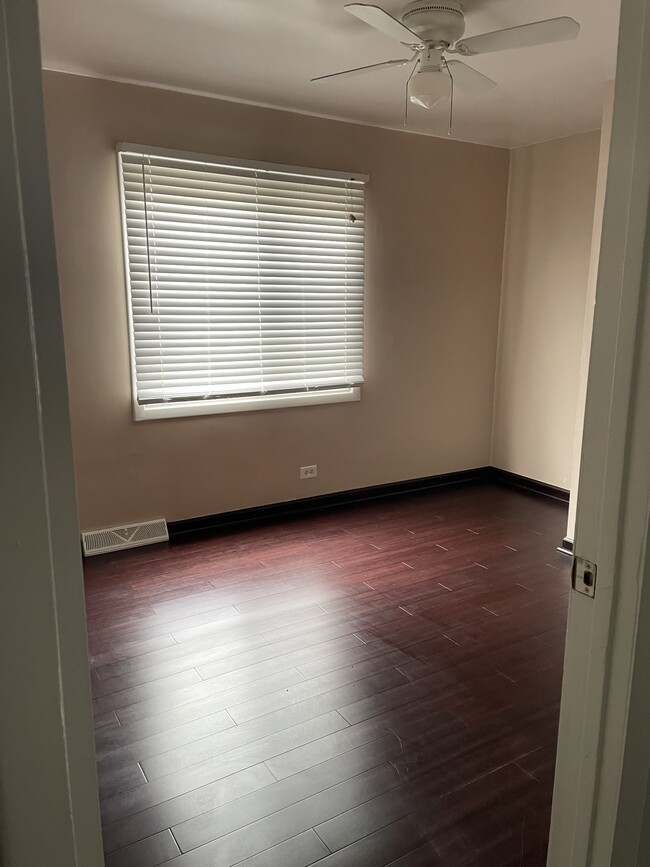 Foto del edificio - 6107 N Mozart St