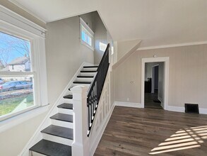 Building Photo - 724 Kinnaird Ave