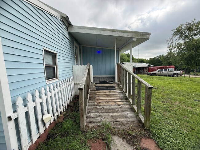 Foto del edificio - 1203 County Rd 254