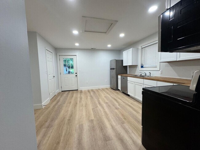 Foto del edificio - Georgetown Modern Duplex                 2...