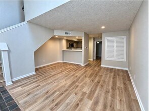 Building Photo - 2301 Basil Dr