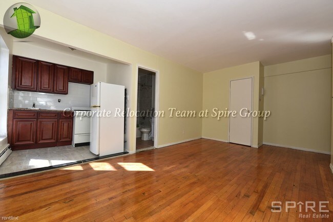 Building Photo - 2533 23rd St