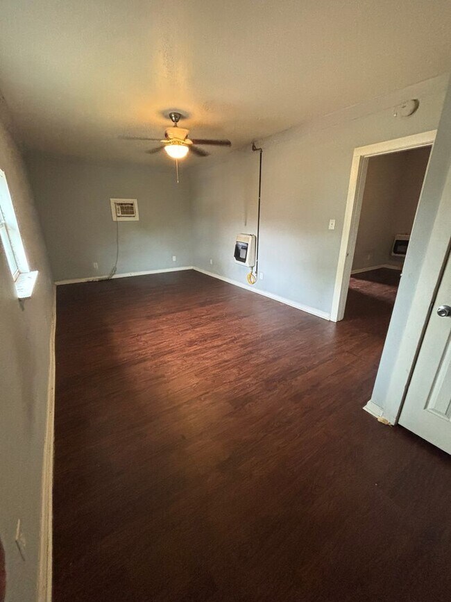 Foto del edificio - 3 Bedroom Unit in Highland!