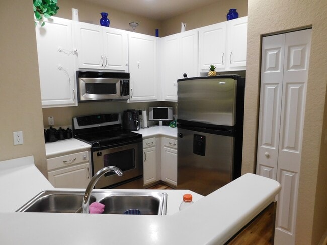 Building Photo - 3134 Grandiflora Dr