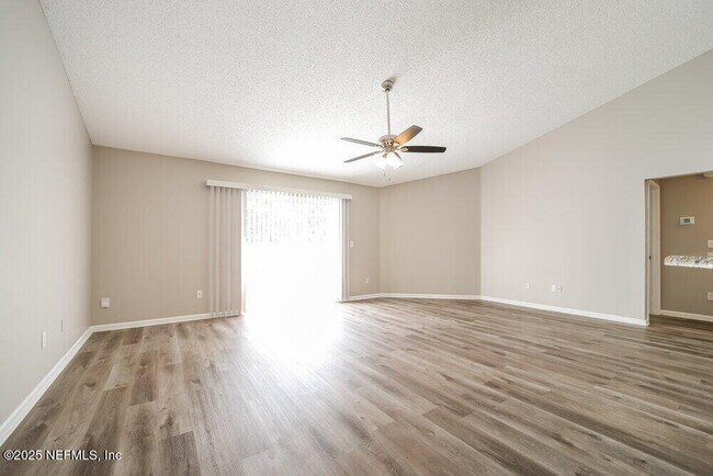 Building Photo - 45 Perry Creek Dr
