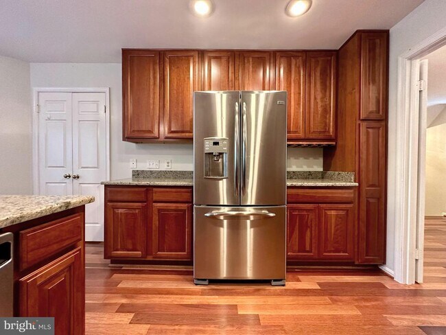 Building Photo - 9405 Odyssey Ct