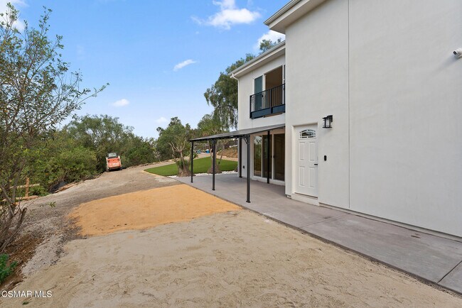 Building Photo - 265 McKnight Rd