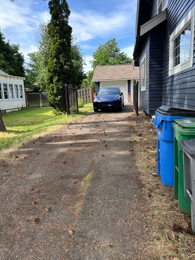 Driveway - 504 W Fourth Plain Blvd