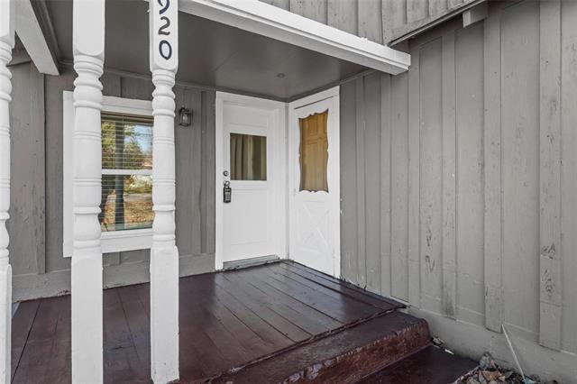 Building Photo - 920 Dubois St