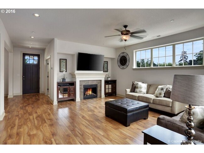 Foto del edificio - Wonderful Wilsonville Home!