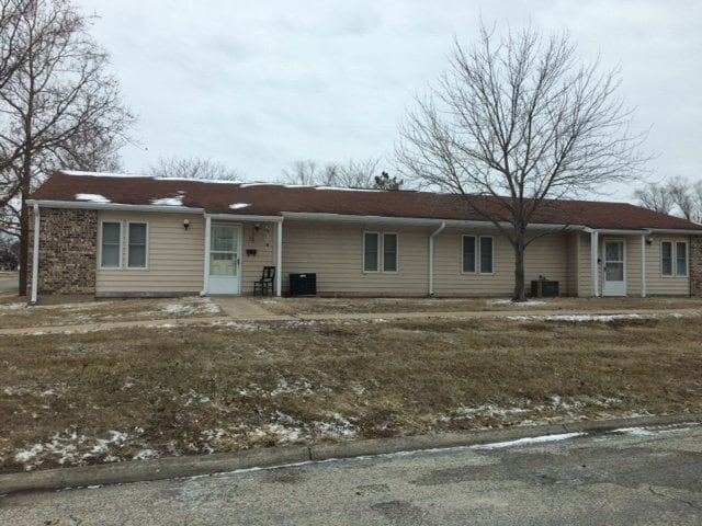 Building Photo - 300 W Hauser St