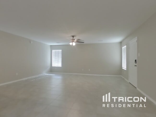 Building Photo - 11860 Mancos Trail Rhome TX