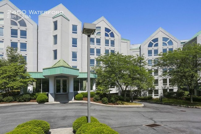 Foto del edificio - 2460 Waterford