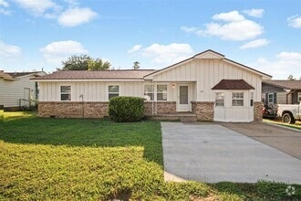 Building Photo - 1717 Symphony Ln