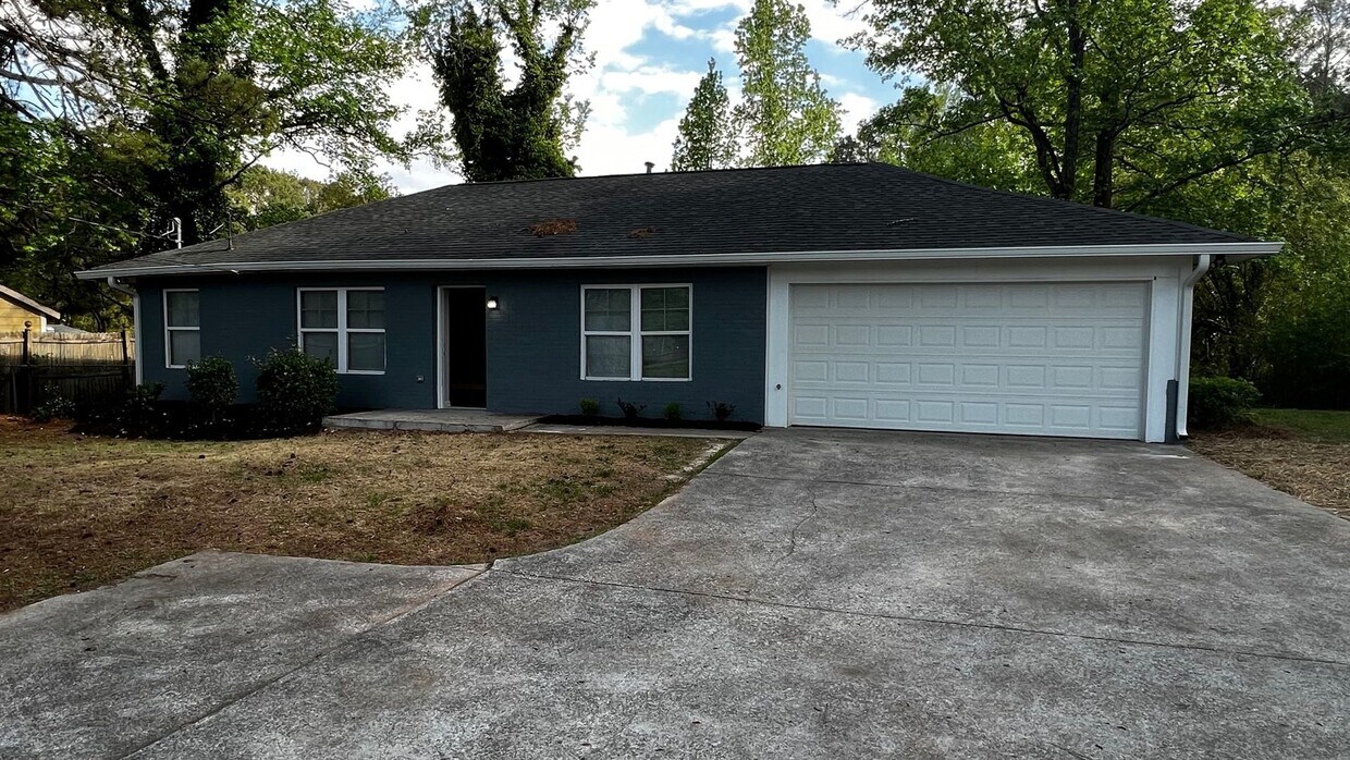 Foto principal - BRAND NEW 3bd/2ba Bungalow Renovation!!! -...