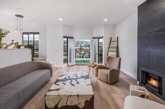 Building Photo - 2630 Pirineos Way