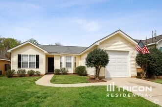 Building Photo - 2744 Fairstone Ave