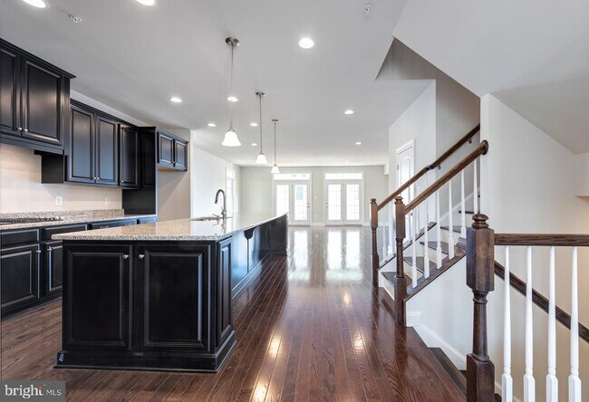 Foto del edificio - 526 Cliff Ln