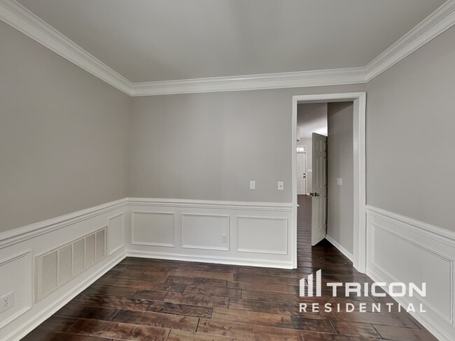 Building Photo - 15510 Robsart Ct