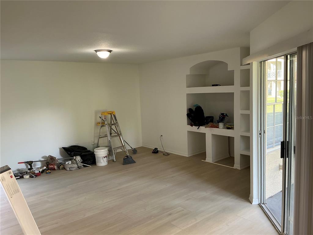 Foto principal - 7350 Westpointe Blvd