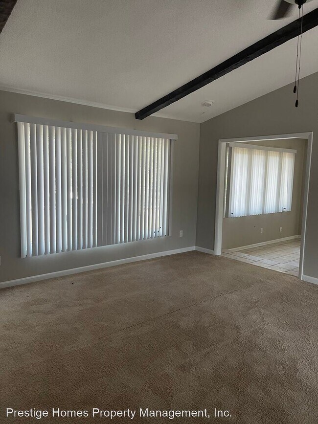 Foto del edificio - 2 br, 2.5 bath House - 401 E Emerald