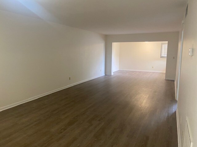 Foto del edificio - 6731 Winkler Rd