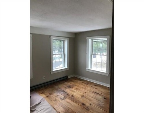 Building Photo - 136 Peach Hill Rd