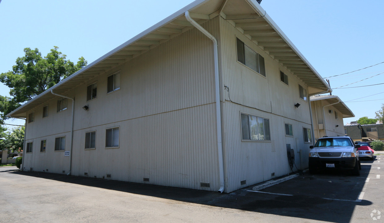 Building Photo - Riviera Terrace Apartments