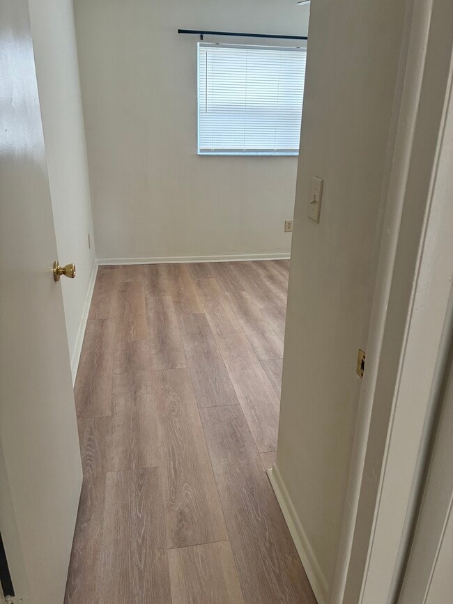 Building Photo - 2643 Kingswood Dr NE